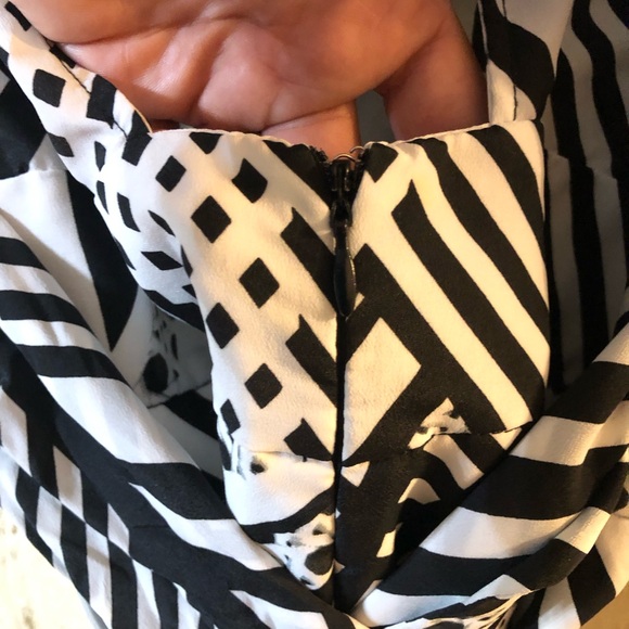 Mustard Seed Abstract Romper - Picture 8 of 8